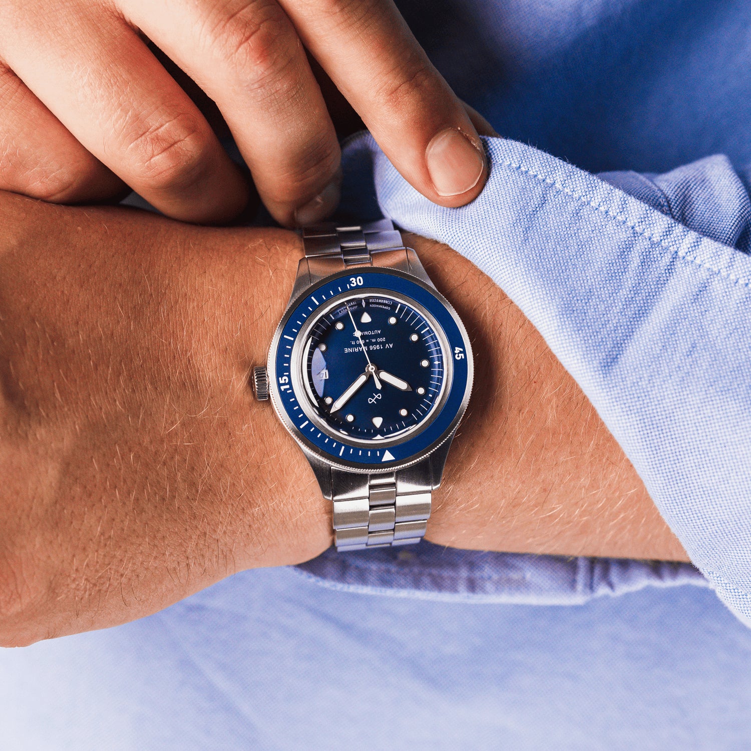 AV86의 1956 Marine Automatic: 빈티지 감성의 다이얼, Sapphire Crystal, 오토매틱 다이버 워치, 스테인리스 스틸 브레이슬릿
