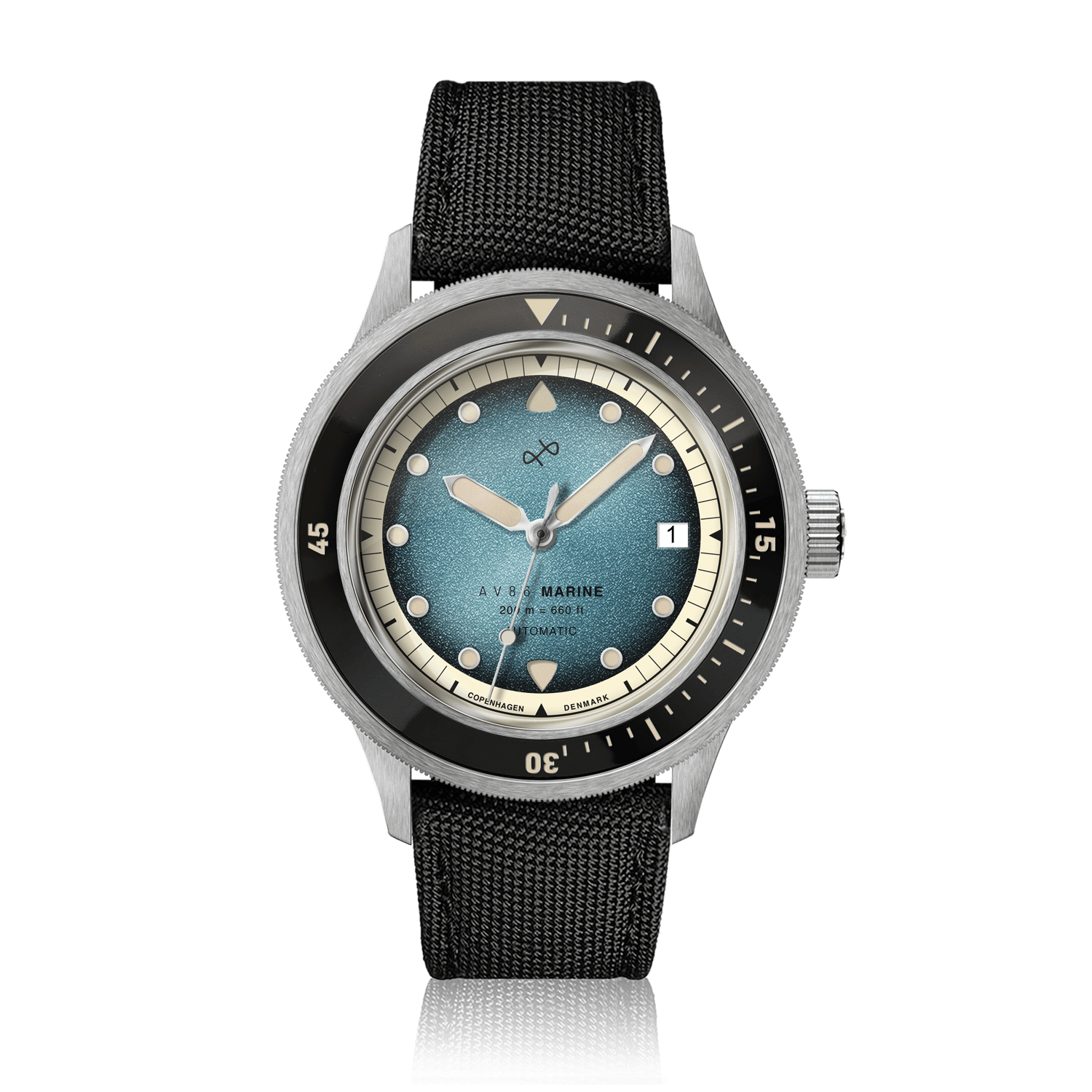 AV86製 1956年モデル「Marine Automatic」、スチール製/ブルー・フェードの腕時計。ナイロンストラップ付き、ヴィンテージ風のデザインとブルーのグラデーション文字盤