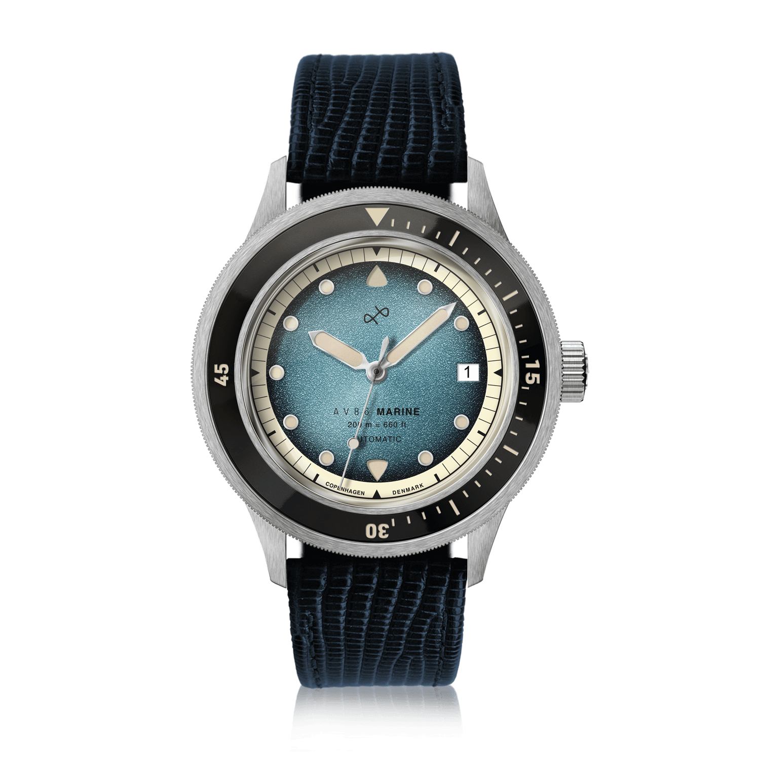 1956 Marine Automatic、スチール/ブルー・フェード(AV86製)。ヴィンテージ風のブルーのグラデーション文字盤と、テクスチャー加工が施されたストラップを備えたブラックベゼルが特徴です。