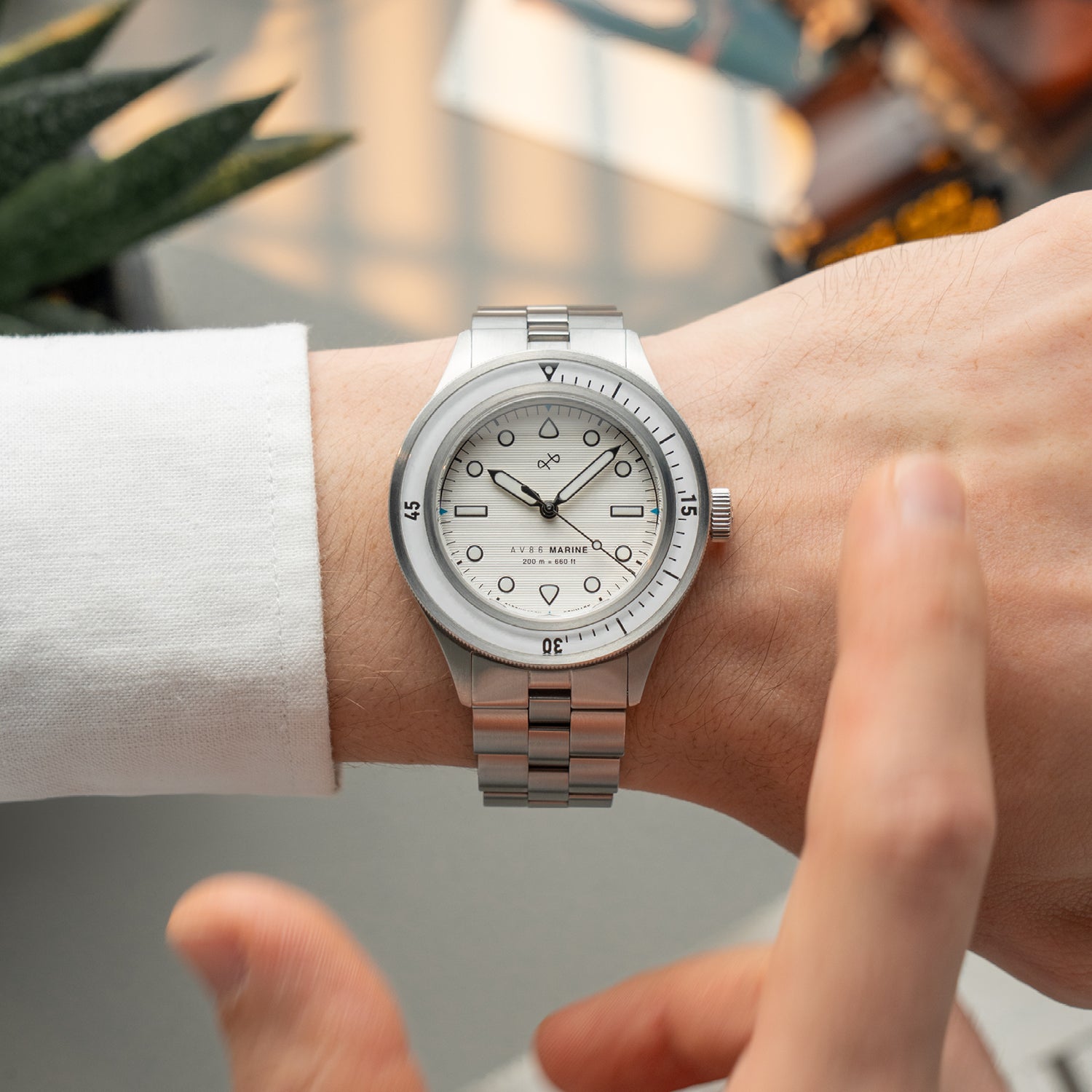 1956 Marine, Steel / White