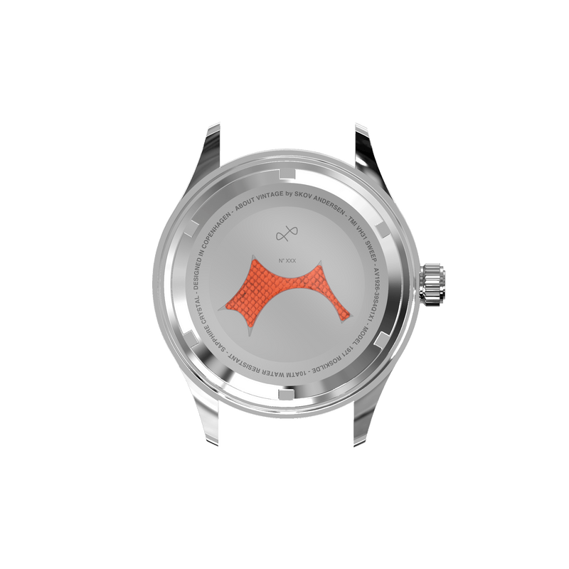 1971 Stagediver, sort – 39 mm fra AV86 med bagkasse i rustfrit stål med indgraverede detaljer og et orange element med struktur