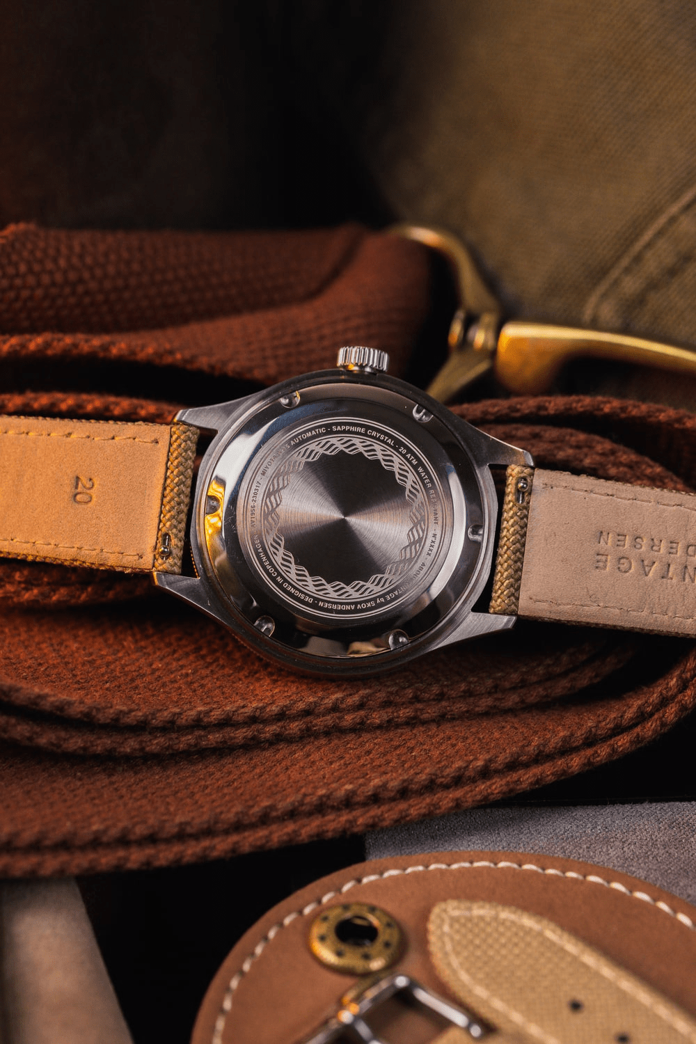 AV86 Marine Automatic fra 1956 med graveret bagside i rustfrit stål, automatisk urværk og læderrem