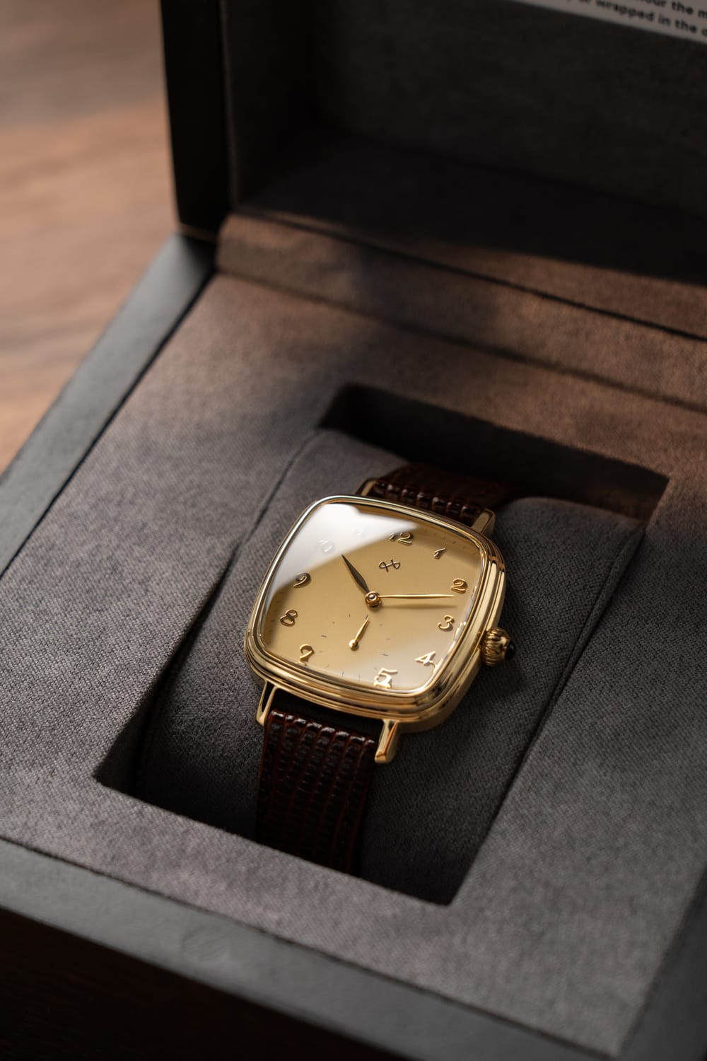 1954 Capri Mechanical, Gold / Vintage Cream
