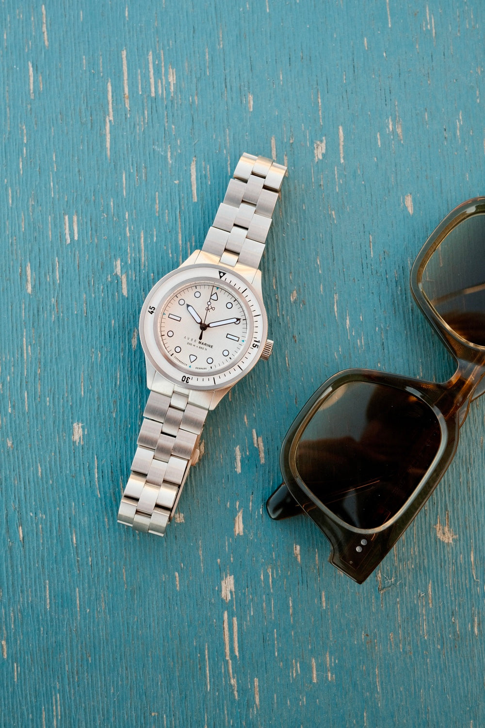 1956 Marine, Steel / White