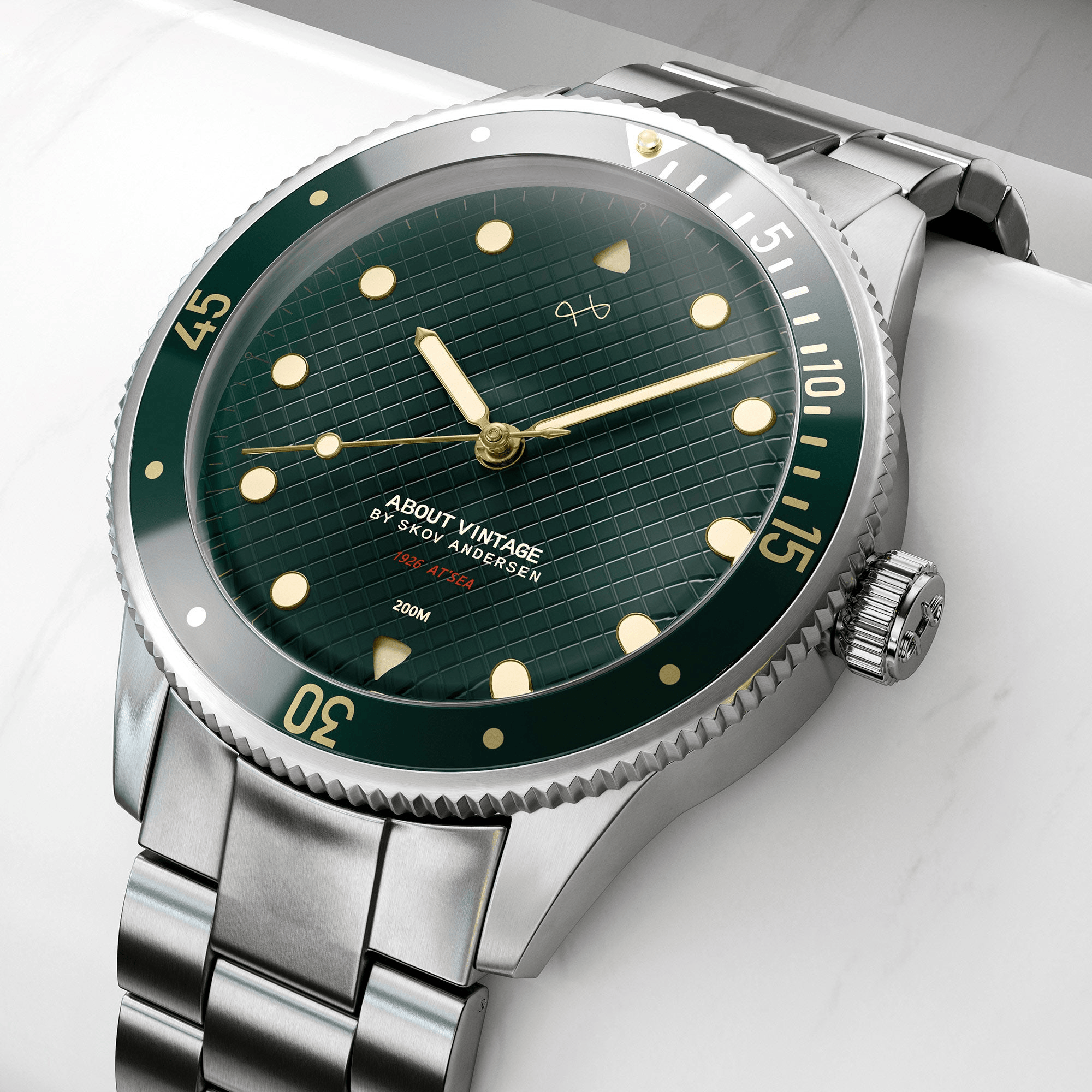 1926 At'sea、Green Turtle Vintage – AV86製 39mm ヴィンテージ風ダイバーズウォッチ。Sapphire Crystal、コンパスベゼル、メタルブレスレット付き