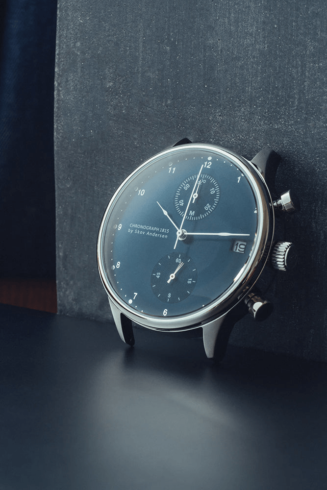 1815 Chronograph by AV86 with vintage-inspired dial, sapphire crystal, chronograph functions, and polished steel case