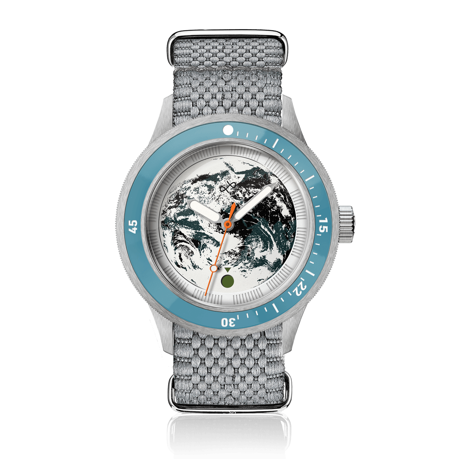 Partenariat Earthrise WWF, modèle Automatique / Édition 2026 par AV86, avec lunette bleue et bracelet NATO tissé gris, doté d'un cadran Earth.