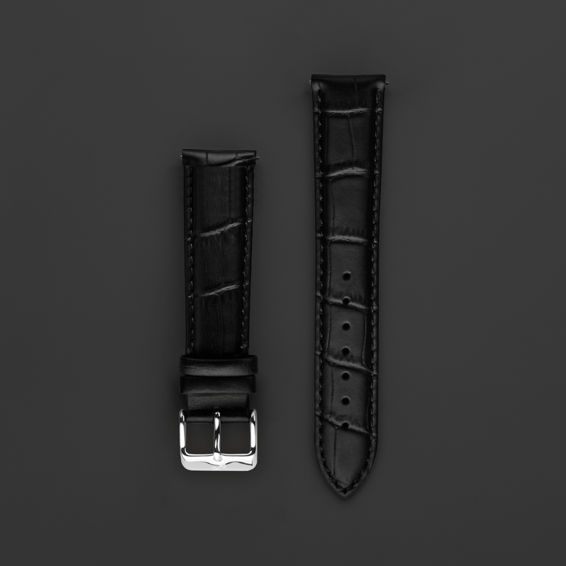 Bracelet en cuir noir « Croco » signé AV86, confectionné dans un cuir de haute qualité au motif croco gaufré et doté d'une boucle ardillon en acier inoxydable