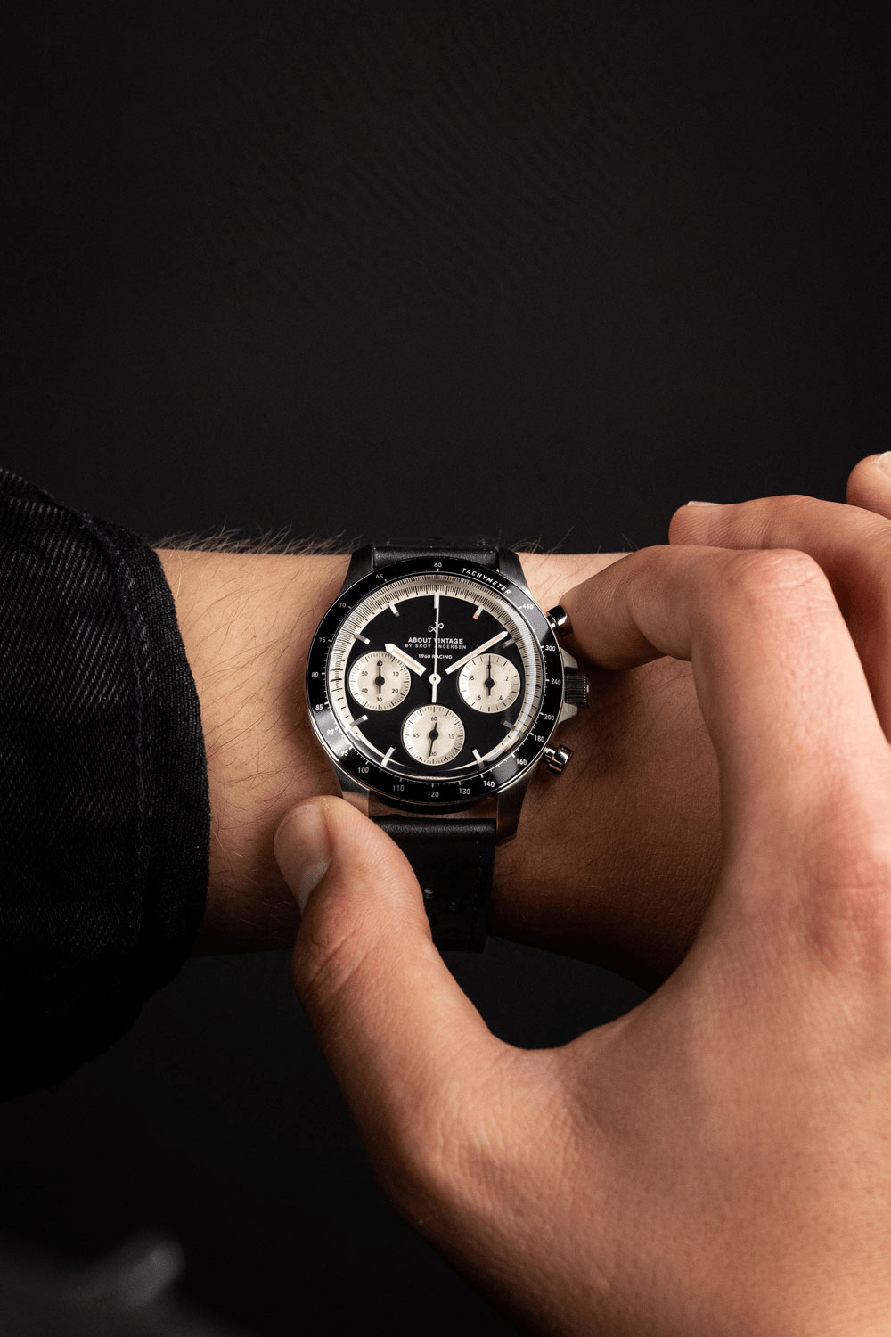 1960 Racing Chronograph by AV86 with vintage-inspired black dial, chronograph subdials, sapphire crystal, and black leather strap