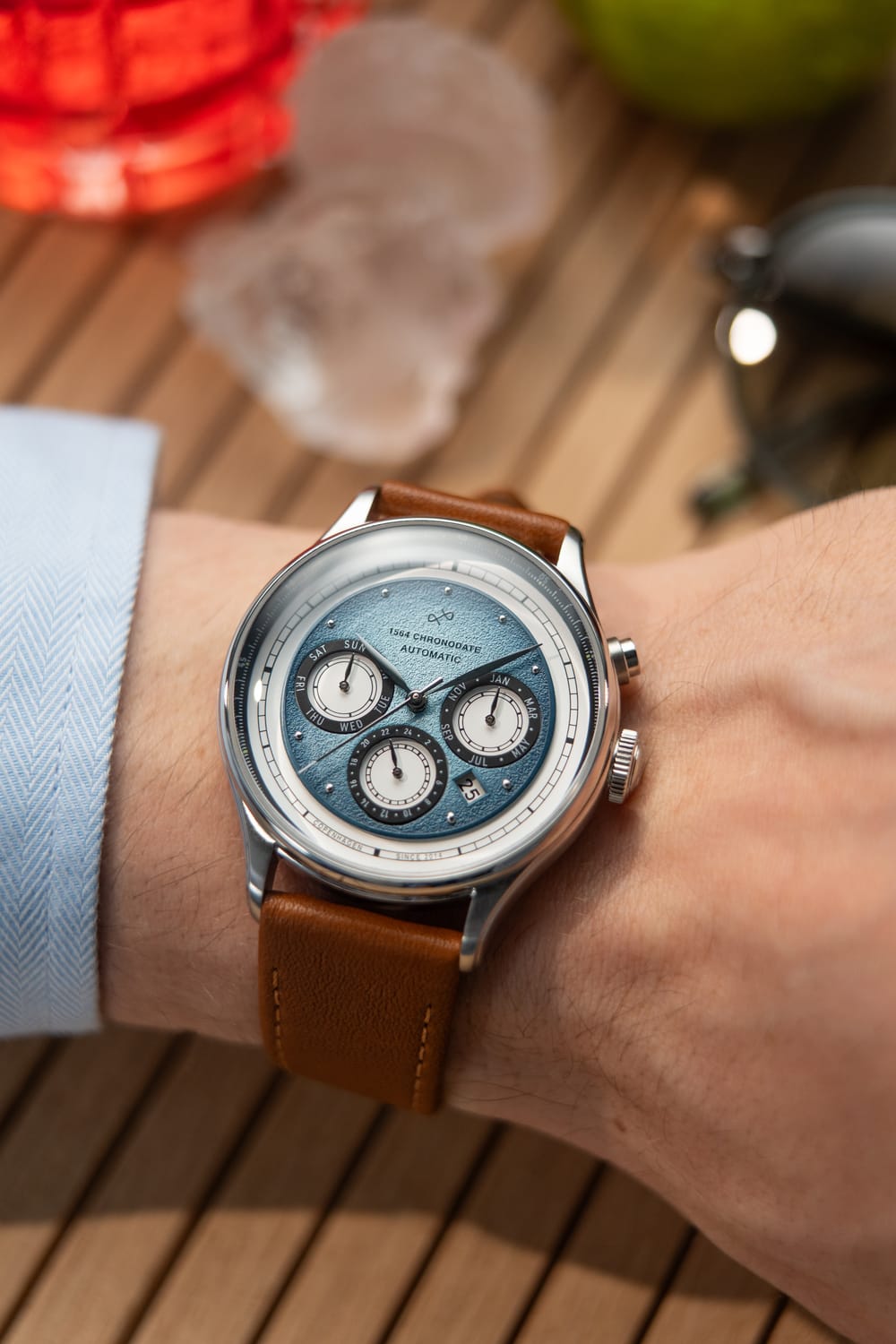 1564 Chronodate Automatic, Steel / Ice Blue & White | 無料刻印 | AV86
