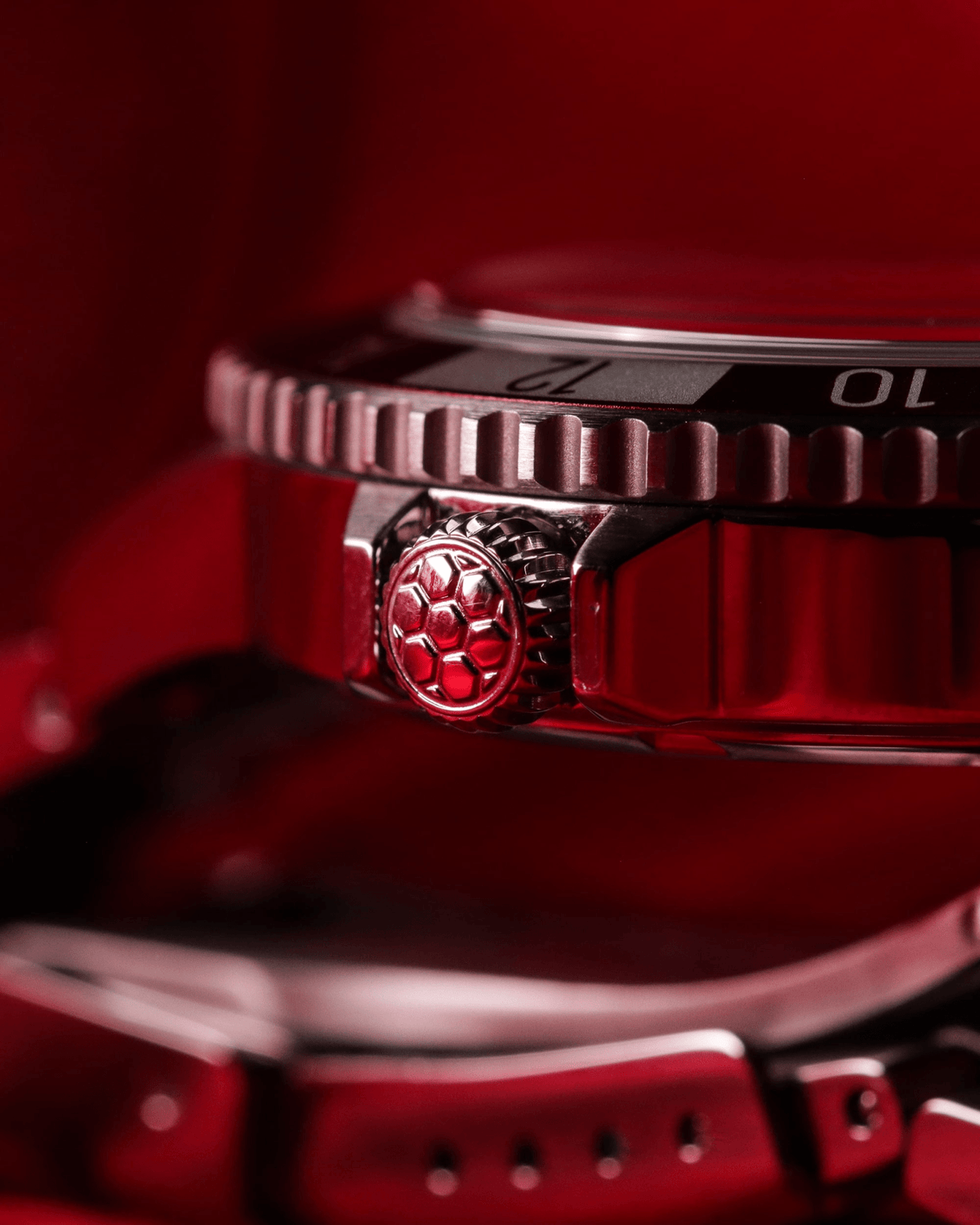 Danmark Det Officielle Landsholdsur, 1889 / DBU – 41 mm von AV86, Taucheruhr im Vintage-Stil mit gravierter Fußballkrone und drehbarer Lünette