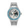 Modèle Earthrise WWF Partnership, Automatique / Édition 2026 par AV86, avec lunette bleu marine, cadran orné d'un motif représentant la Terre et bracelet en acier inoxydable poli.
