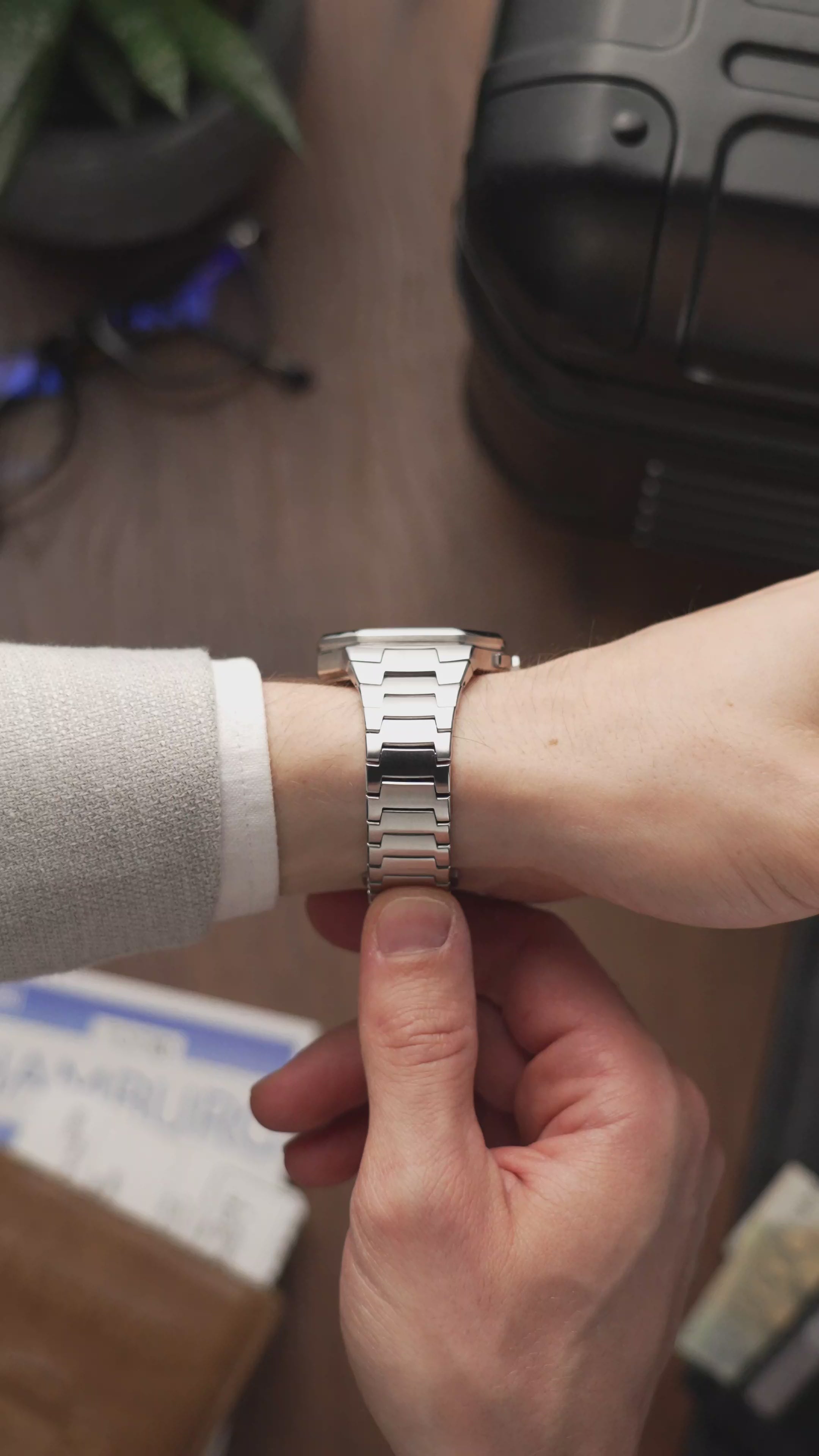 AMARA Lucien スクエア時計 シルバー 文字盤 腕時計 1904 Chronograph, Steel / Off White | 無料刻印サービス・無料配送
